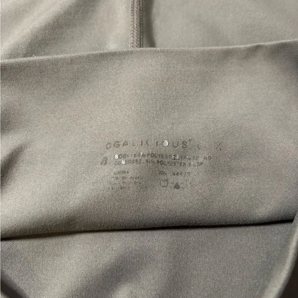 Yogalicious Lux Forest Green Biker Shorts Size Small - Picture 4 of 4